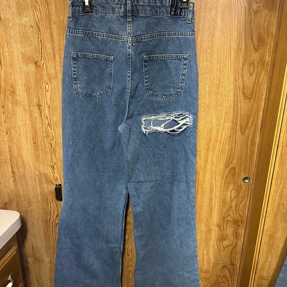 Pretty Little‎ Thing Women's Blue Jeans size 2 - Picture 3 of 4